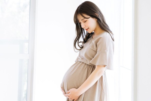 妊婦歯科検診を受ける女性｜【6月1日スタート】横浜市「妊婦歯科健診」開始のお知らせ ｜センター南の歯医者「センター南デンタルクリニック」